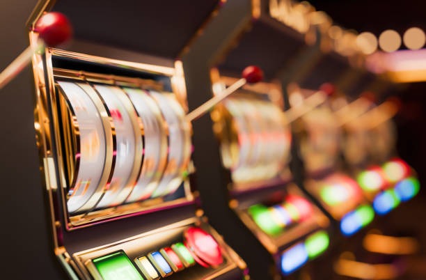 Hot Pot slot game reel display with symbol values and bonus trigger indicators